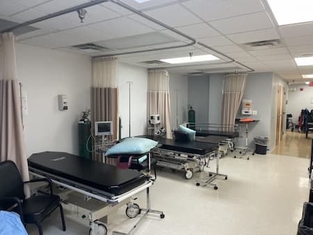 Choosing a color for the interior painting of your medical facility